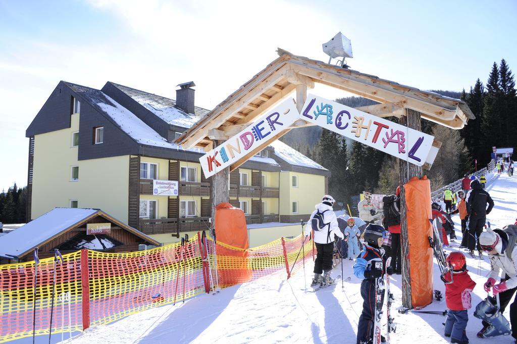 Lachtalhaus Esterno foto