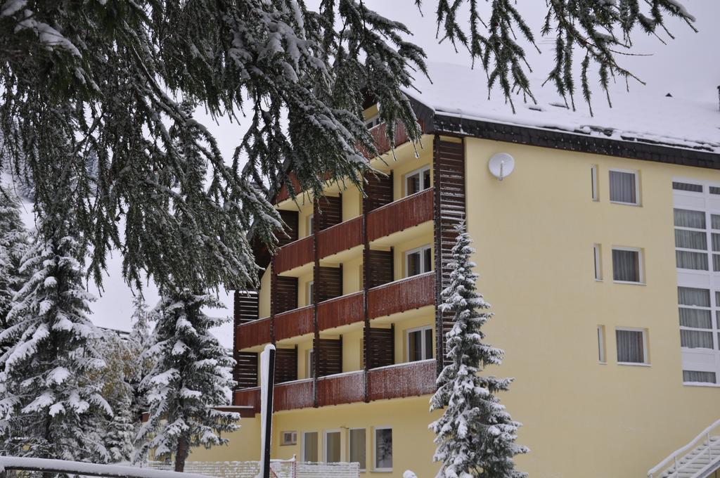 Lachtalhaus Esterno foto