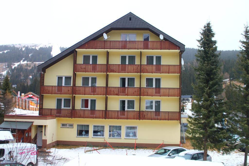 Lachtalhaus Esterno foto